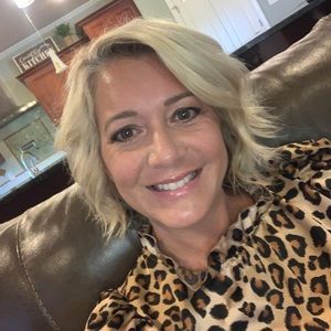 Meet your Posher, Lori